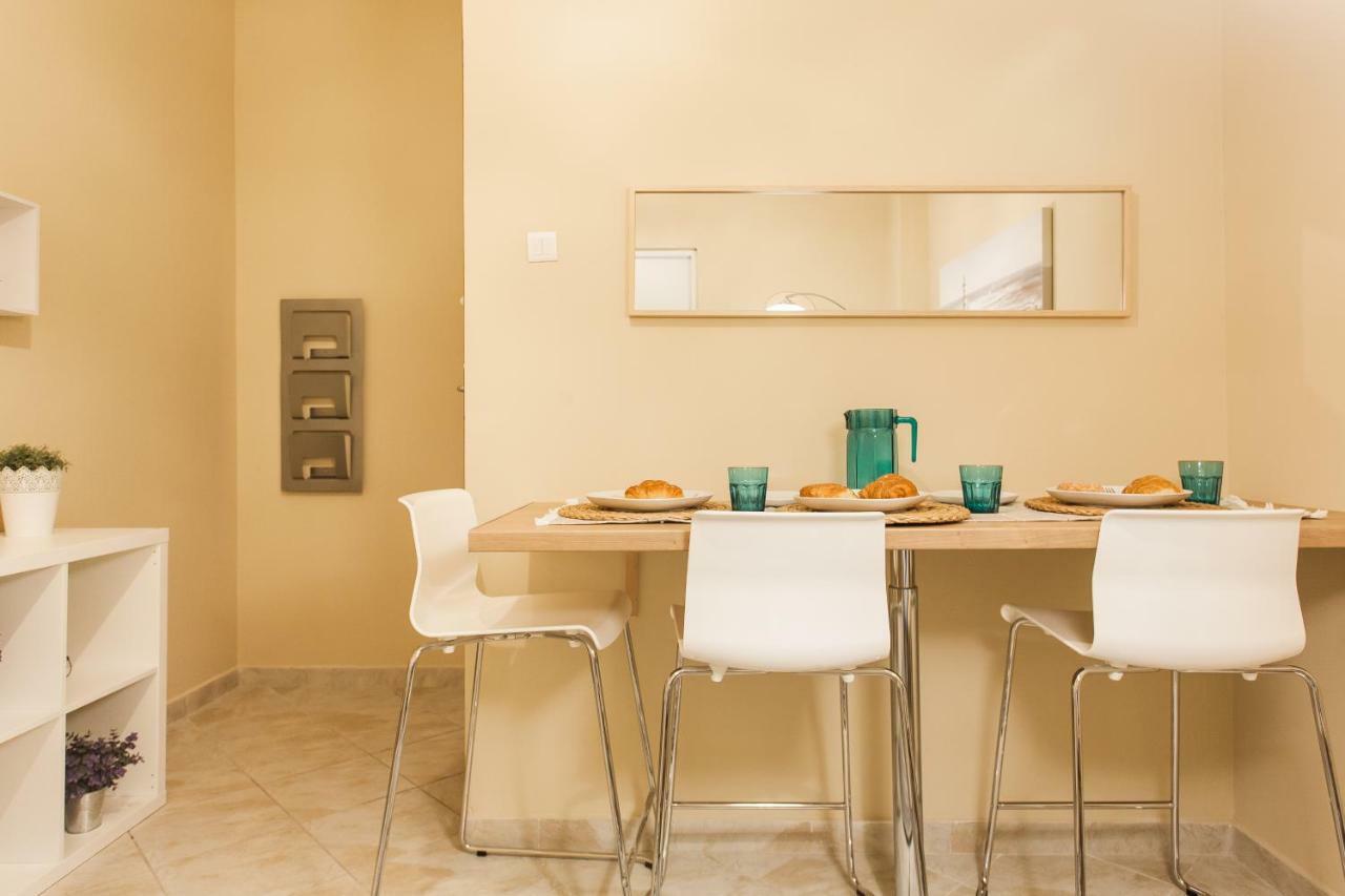Central, Quiet, Cozy, Very Clean Private Apartment Close To Acropolis Athens Exterior photo